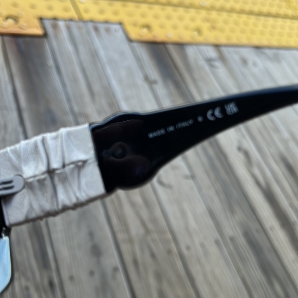 Chanel Sunglasses Oversized Butterfly Lambskin CC Logo - Picture 5 of 6